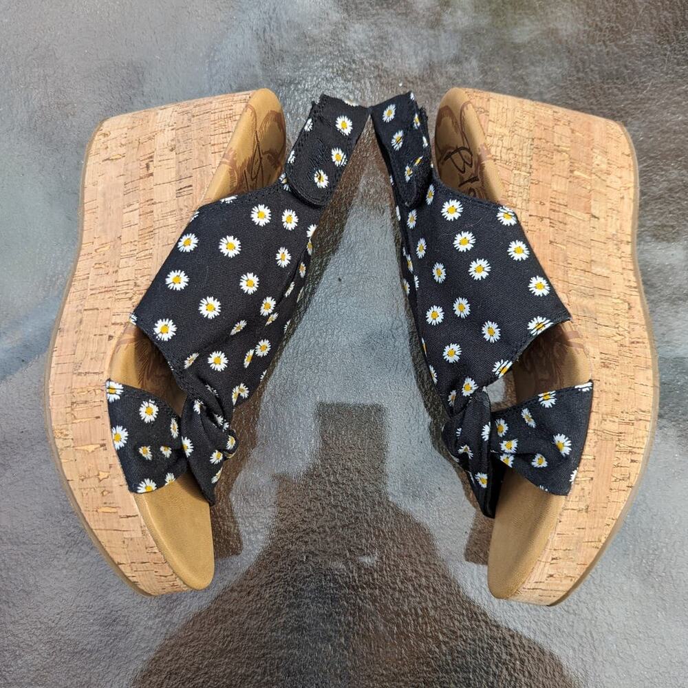 Blowfish Malibu Women's Size 10 Daisy Print Cork Wedge Sandals Criss Cross - Picture 4 of 11